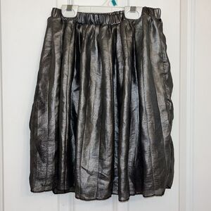 Gray Metallic pleated pull on skirts 7/8 whimsigoth